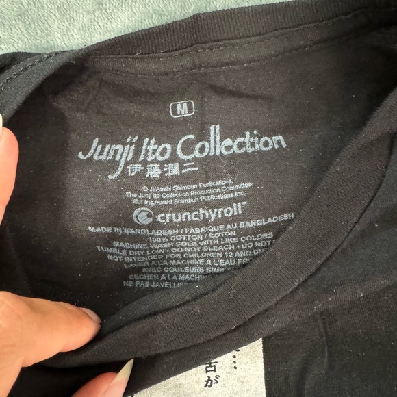 Crunchyroll T shirt - Picture 2 of 3